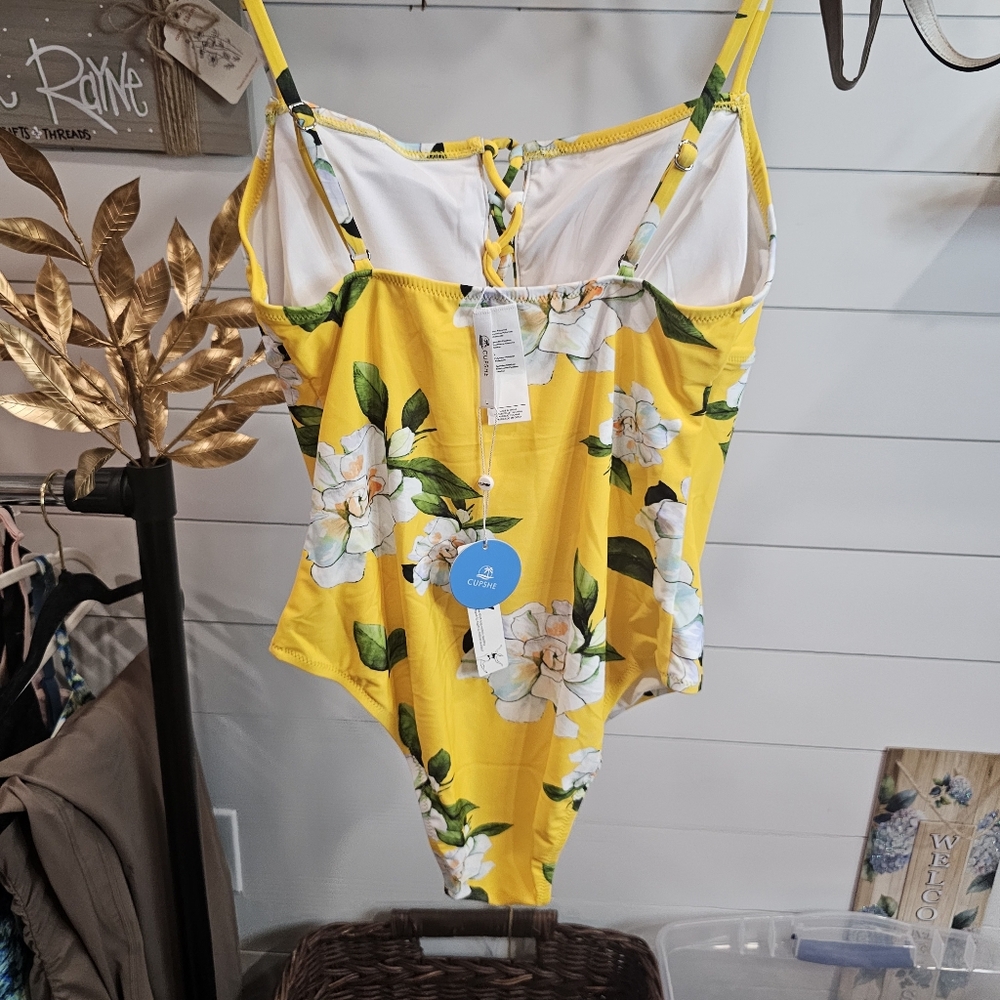 Nwt Cupshe Bathing Suit - Picture 2 of 4